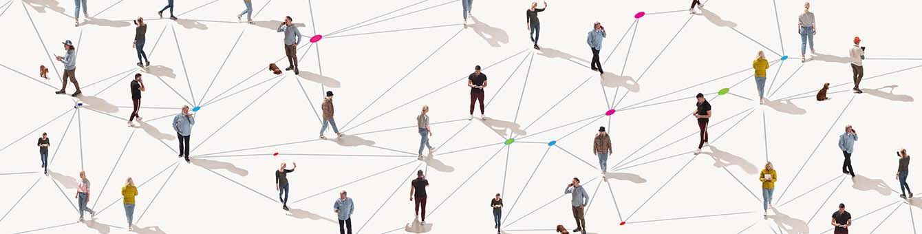 Menschen verteilt auf einem Platz stellen ein Netz dar, sie sind mit Linien und Punkten miteinander verbunden