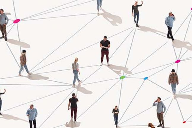 Menschen verteilt auf einem Platz stellen ein Netz dar, sie sind mit Linien und Punkten miteinander verbunden